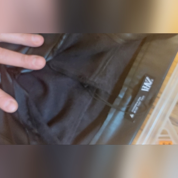 Zara Vegan leather FLEECE lined pants. - Picture 5 of 5